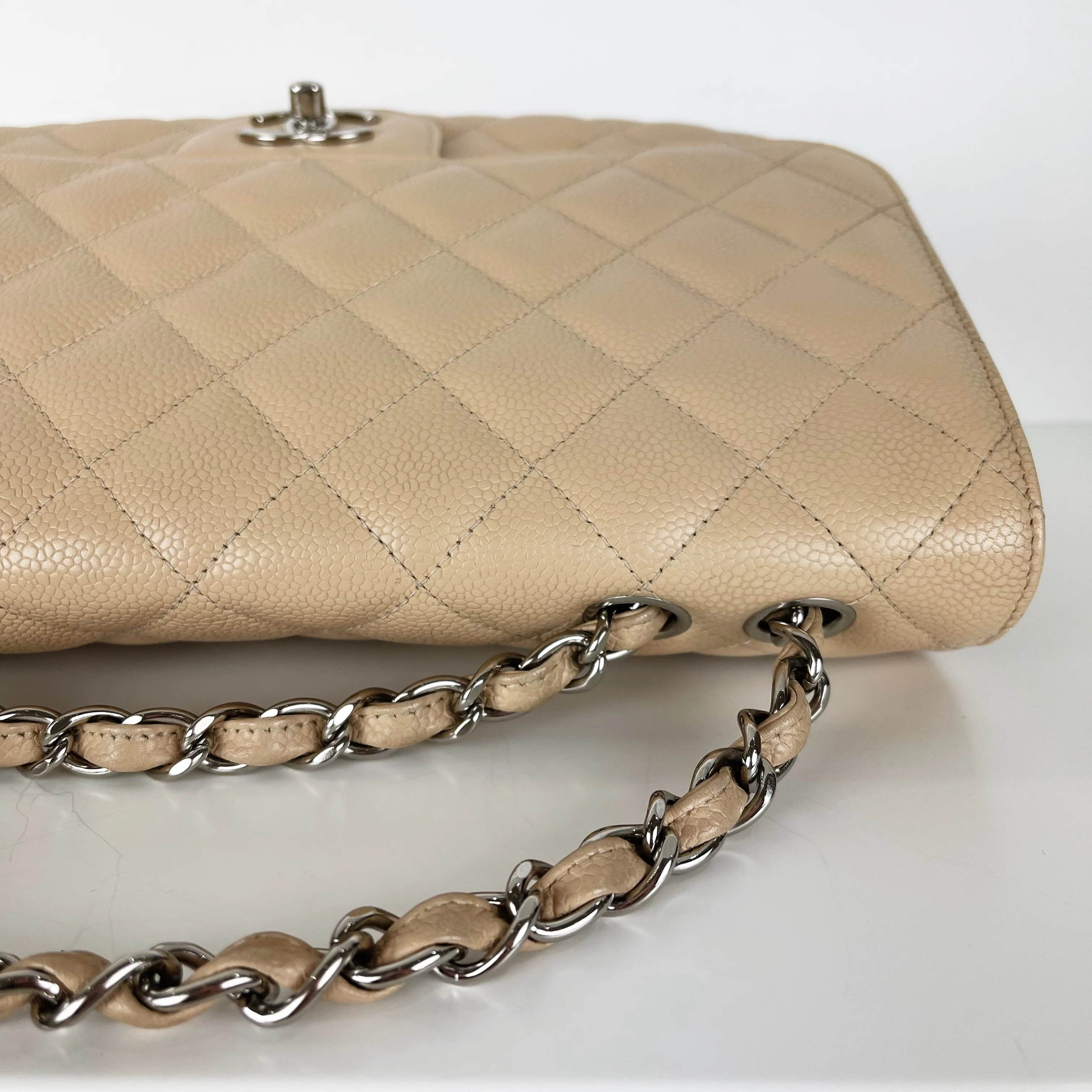 Single Flap Jumbo in Beige Caviar with SHW - Image 27