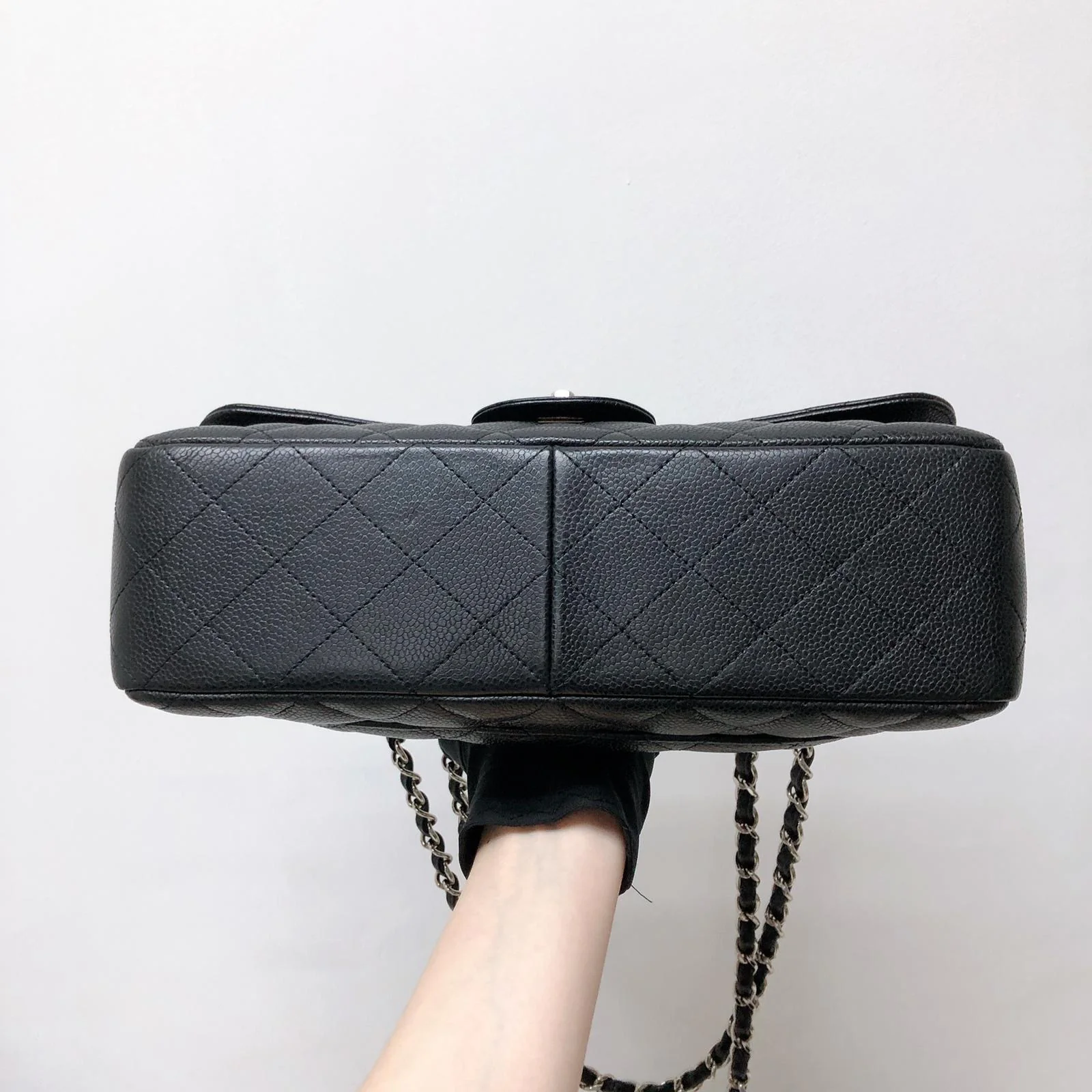 Single Flap Classic Jumbo in Black Caviar with SHW - Image 15