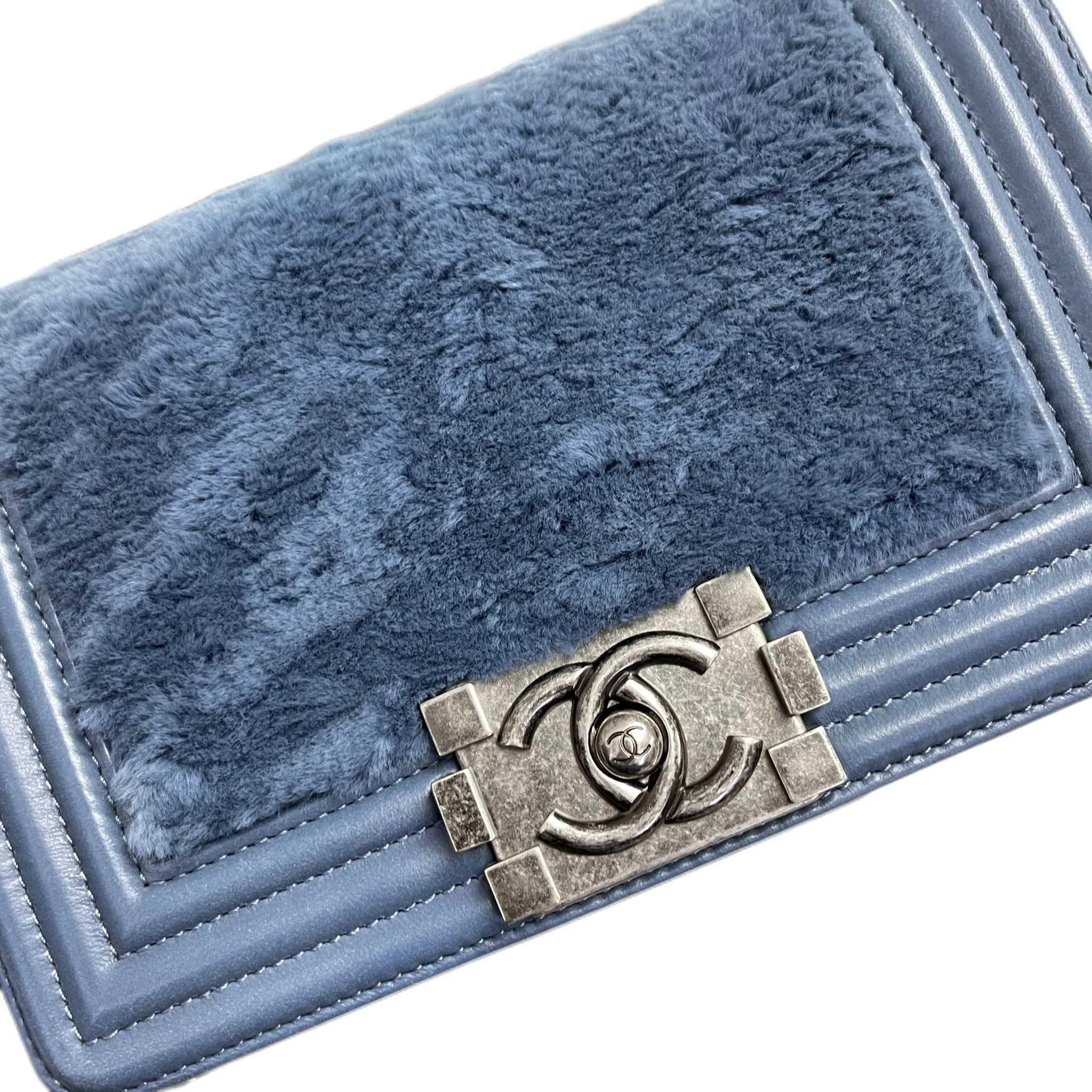 Small Boy Lambskin Fur Blue RHW - Image 17