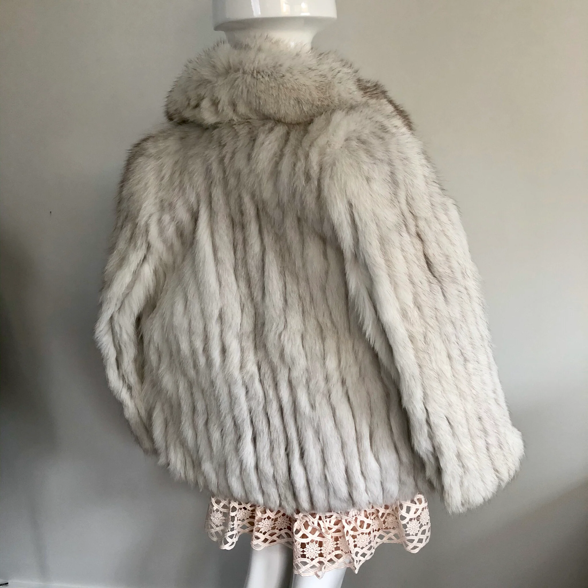Blue Fox Fur Coat in White - Image 4