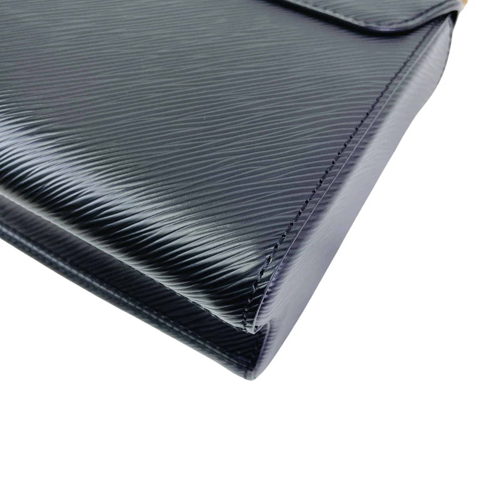Twist Epi Leather MM Black GHW - Image 11