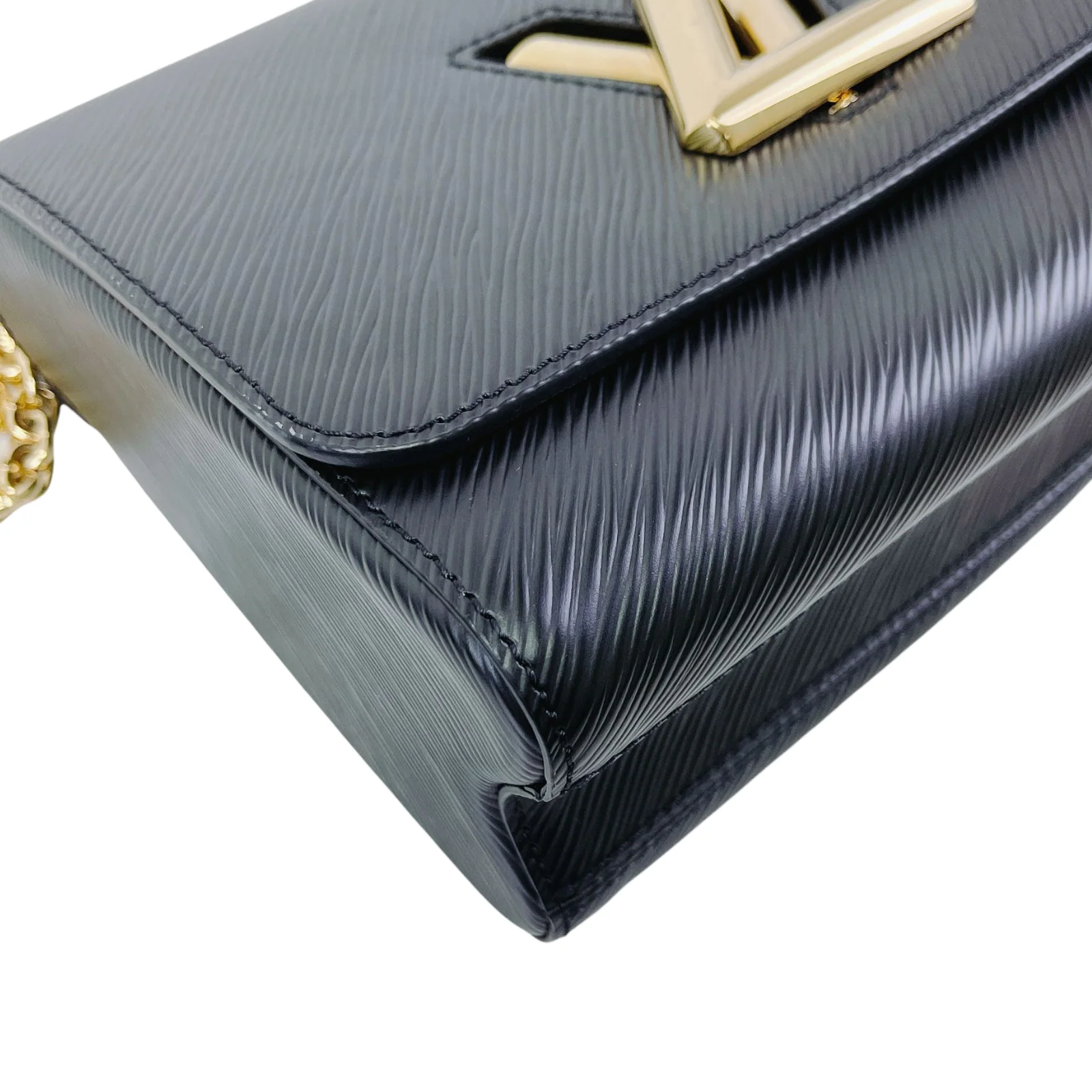 Twist Epi Leather MM Black GHW - Image 13