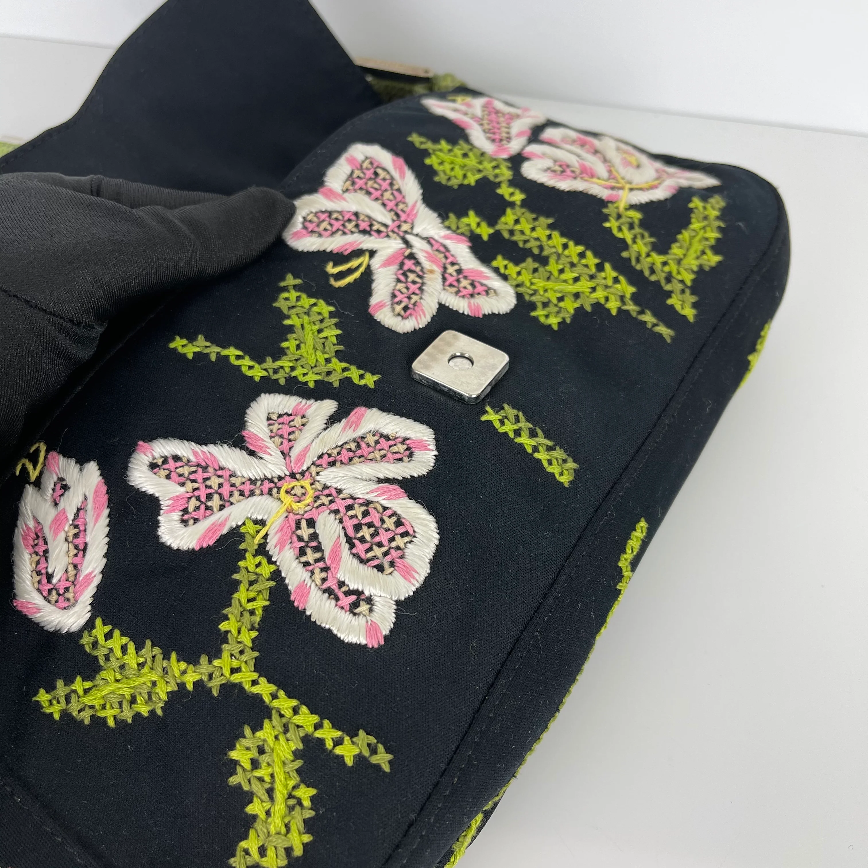 Embroidered Flowers and Lizard Trim Baguette - Image 15