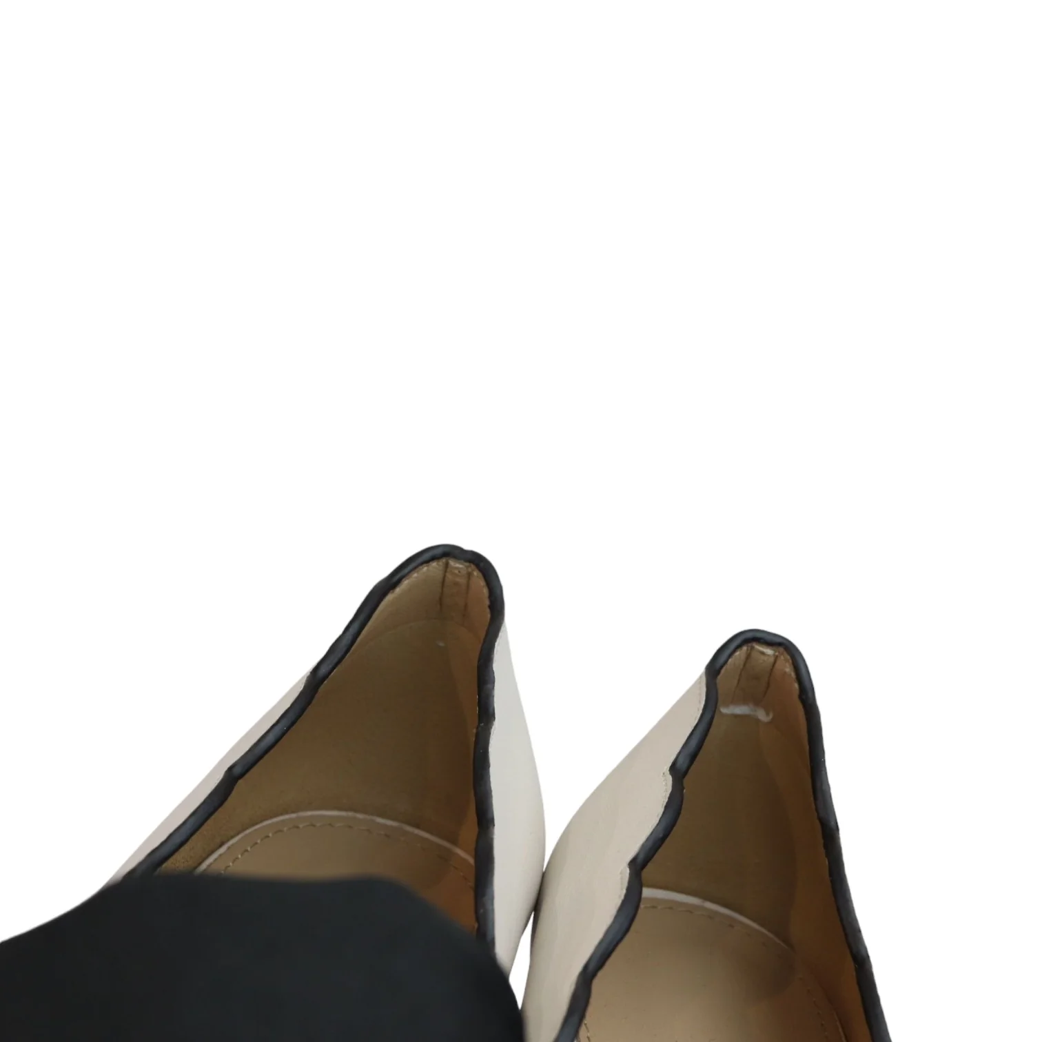 Vara Bow Shell Pumps Calfskin White Size 7 GHW - Image 15