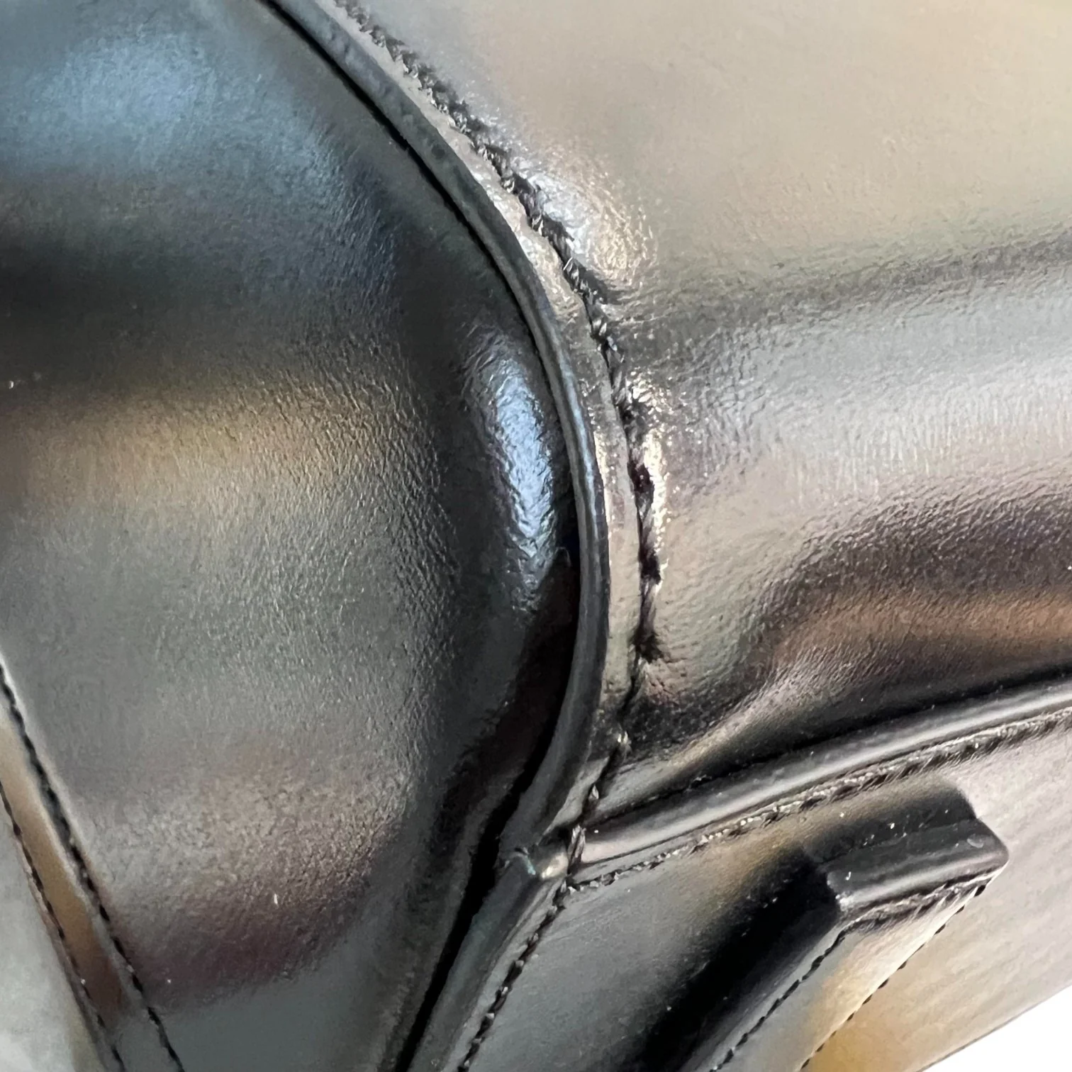 Antigona Medium Shiny Calfskin Black GHW - Image 6