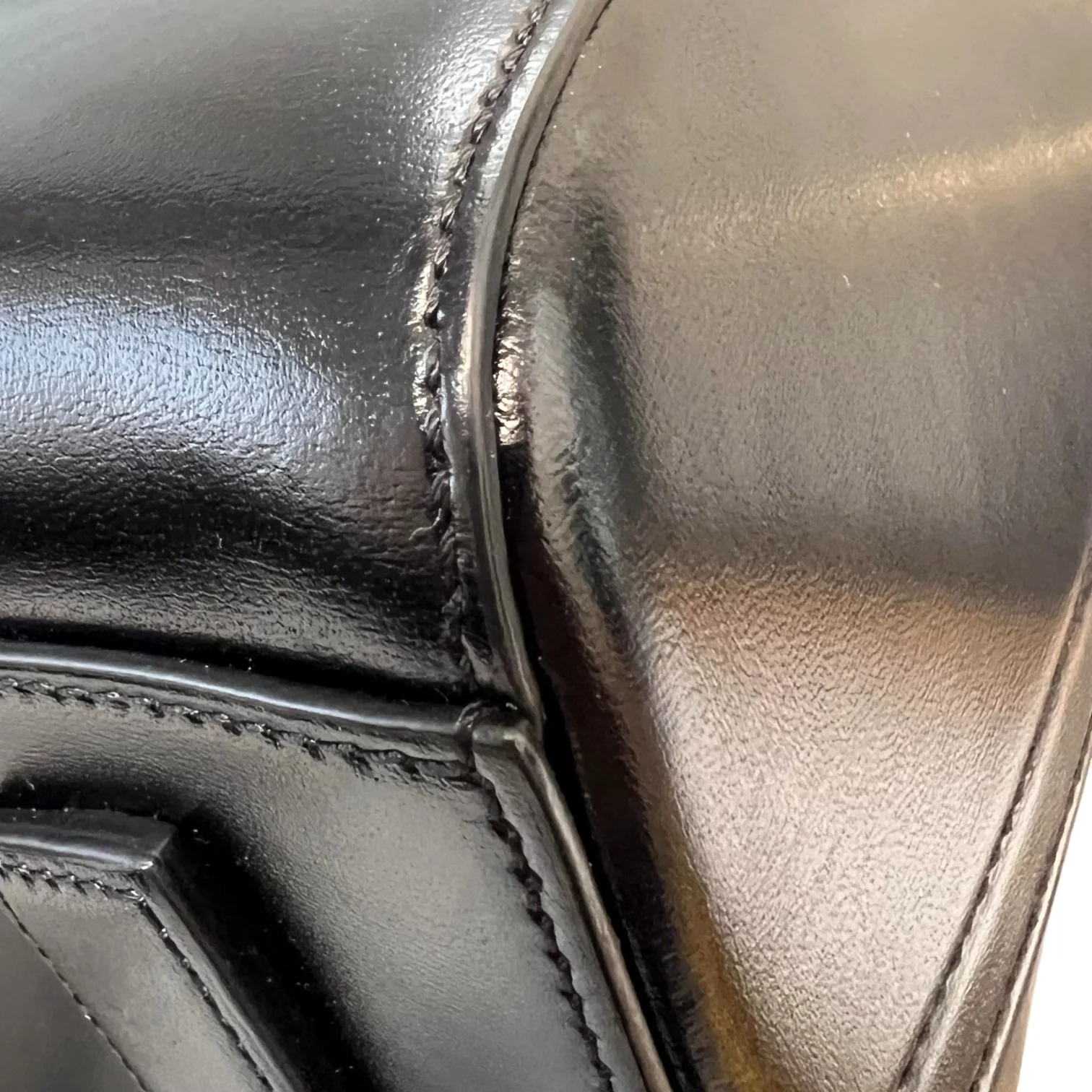 Antigona Medium Shiny Calfskin Black GHW - Image 7