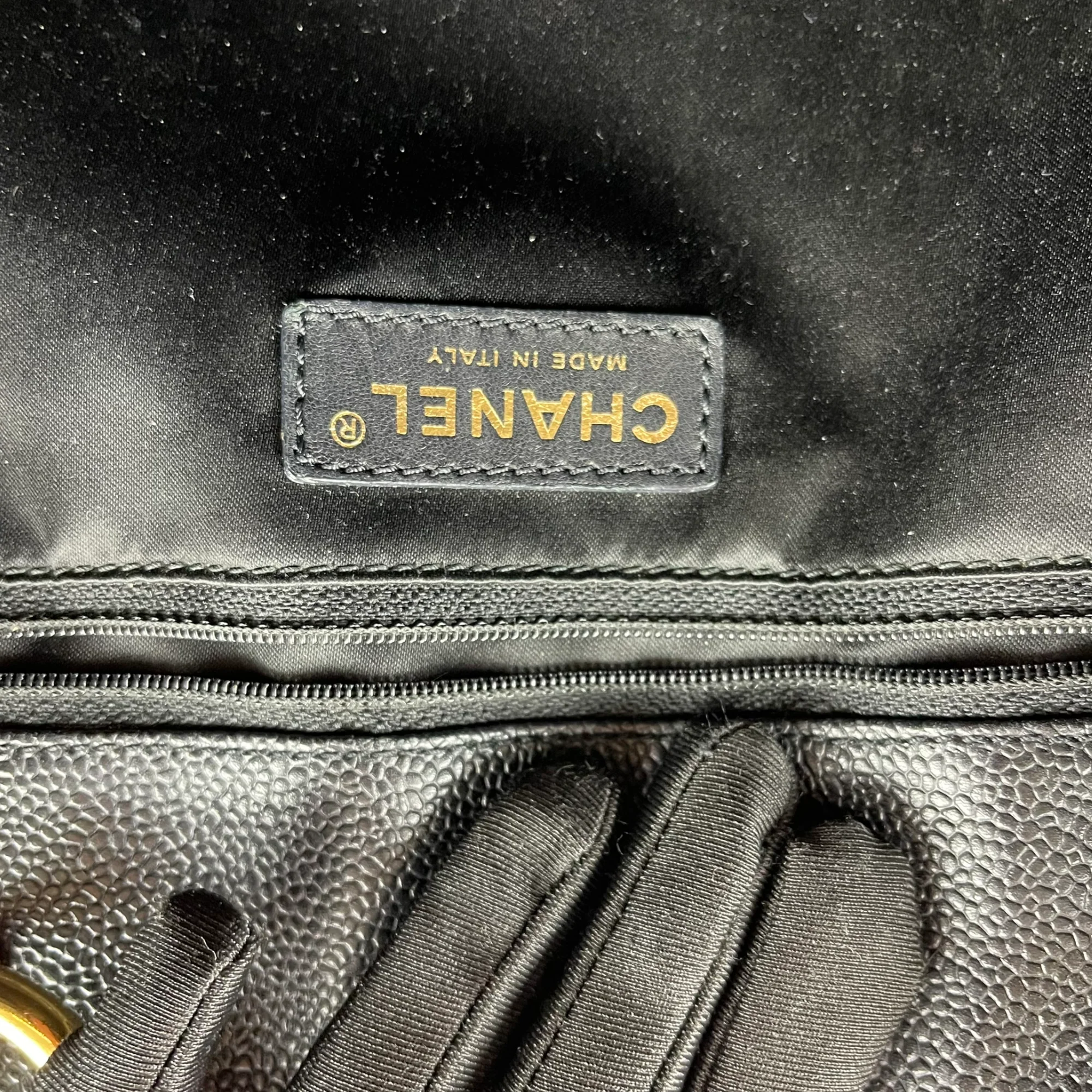 Grand Shopping Tote Caviar Black GHW - Image 18