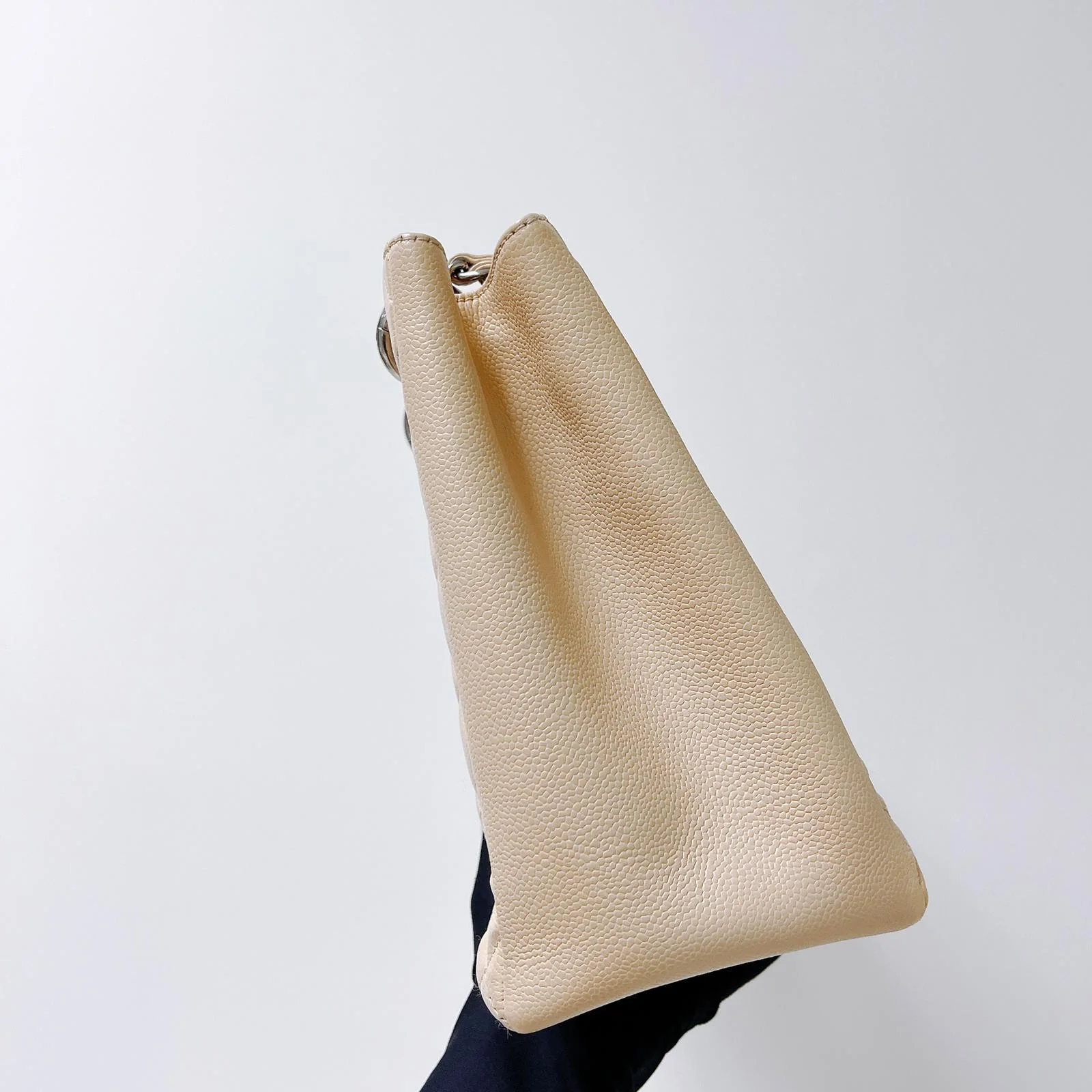 Grand Shopping Tote GST Beige SHW - Image 11