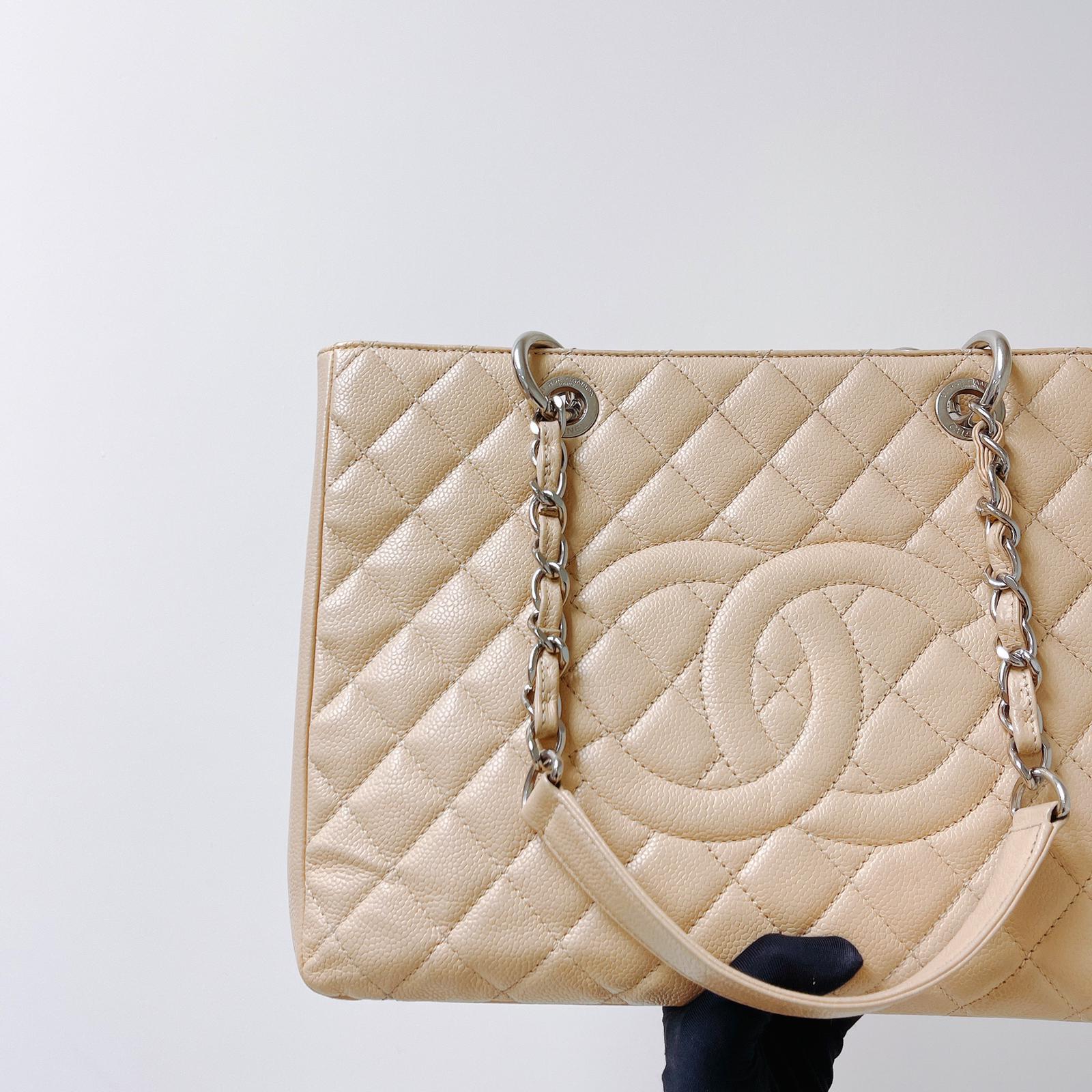Grand Shopping Tote GST Beige SHW - Image 4