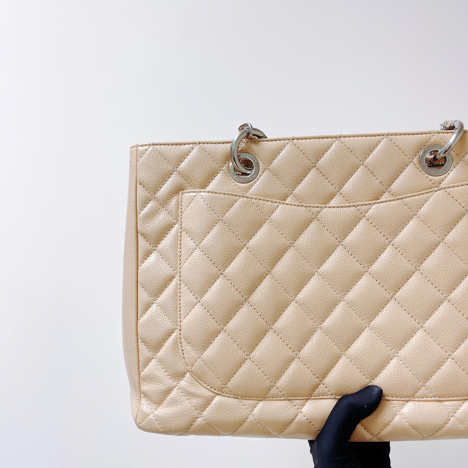 Grand Shopping Tote GST Beige SHW - Image 7