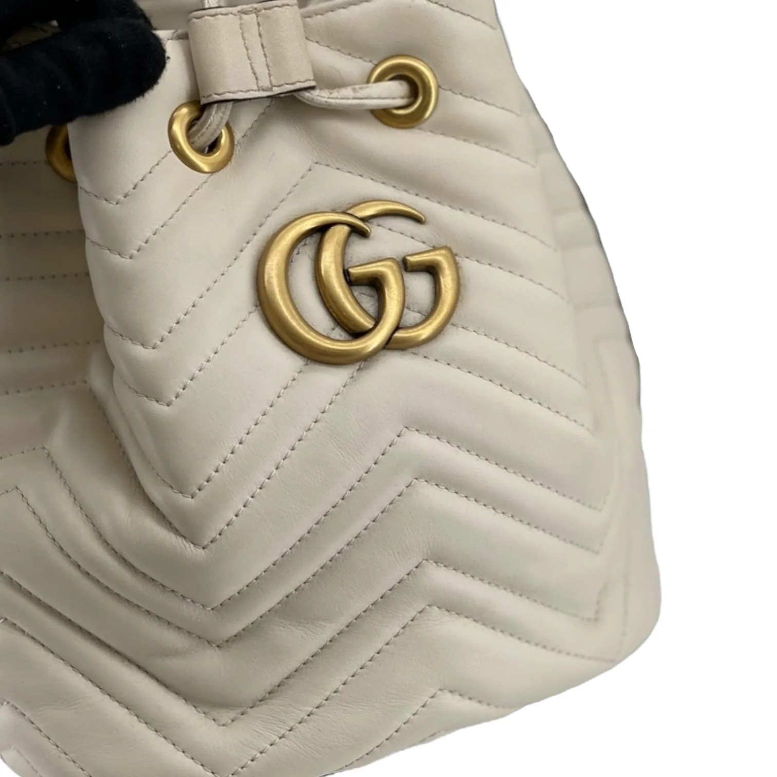 Small GG Marmont Bucket White Leather GHW - Image 6