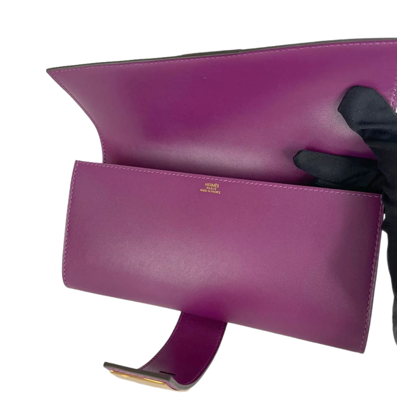 Medor 23 Clutch Swift Leather Tosca - Image 10