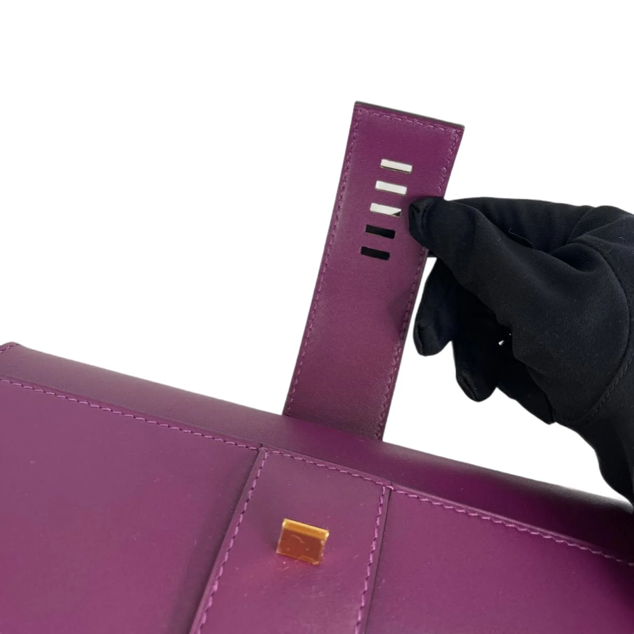 Medor 23 Clutch Swift Leather Tosca - Image 12