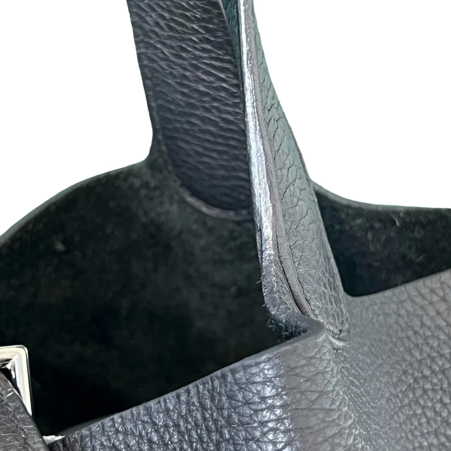 Picotin Lock 22 MM Taurillon Clemence Black PHW - Image 13