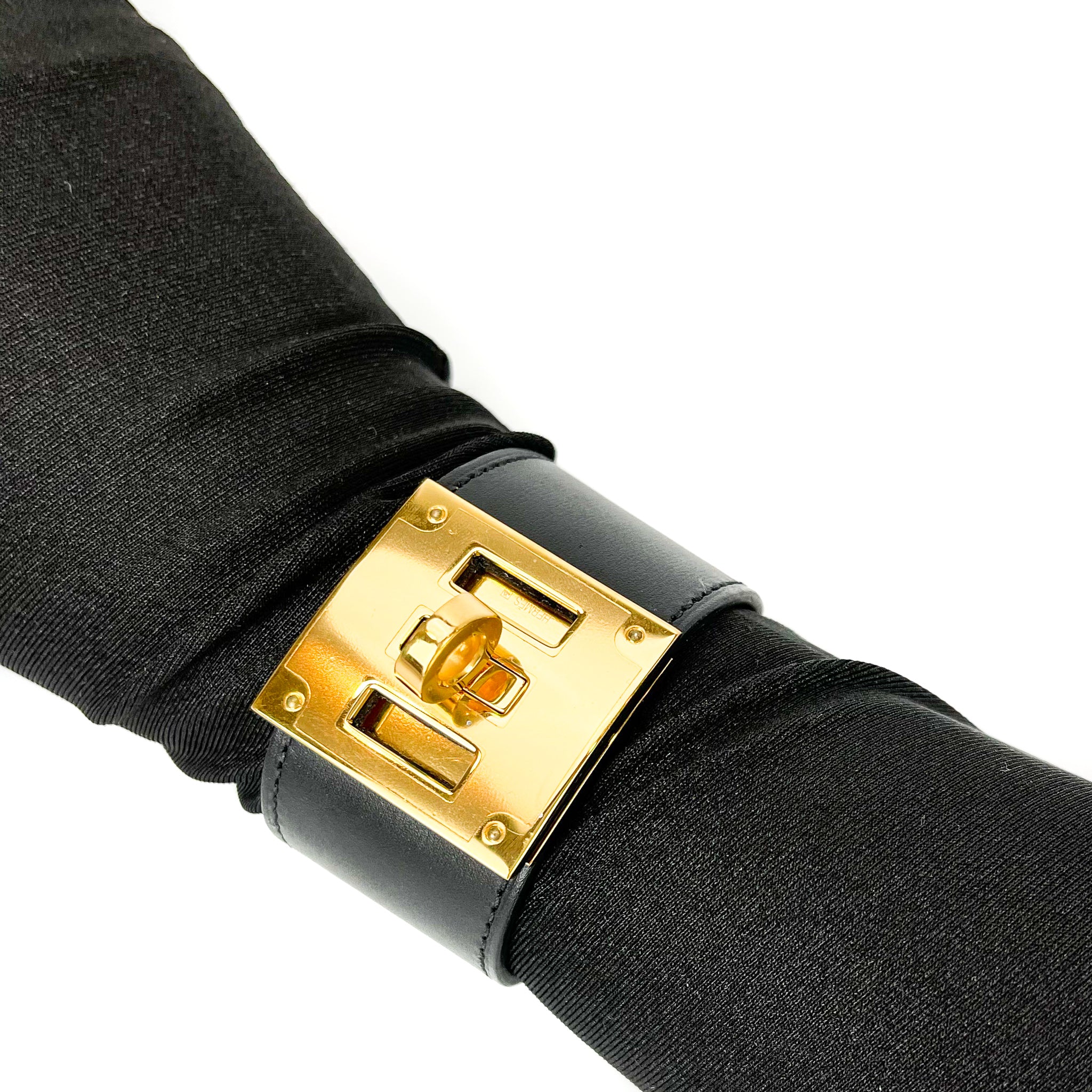 Swift Leather Kelly Dog Bracelet Black - Image 15