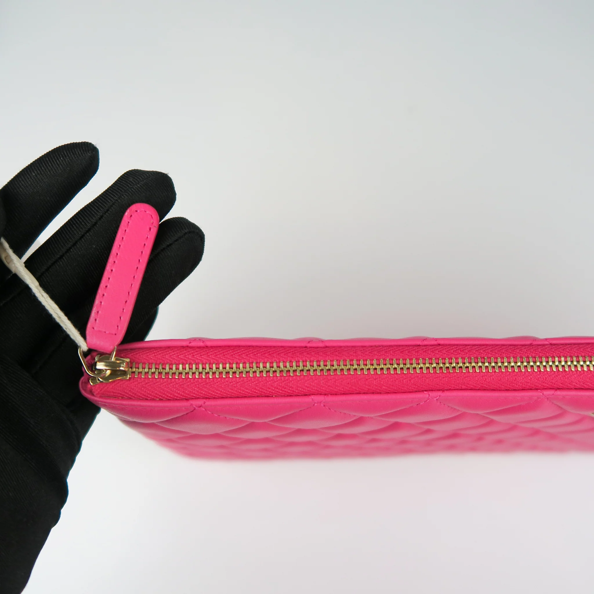 Lambskin O Case Quilted Pink Large Zip Pouch - Image 10