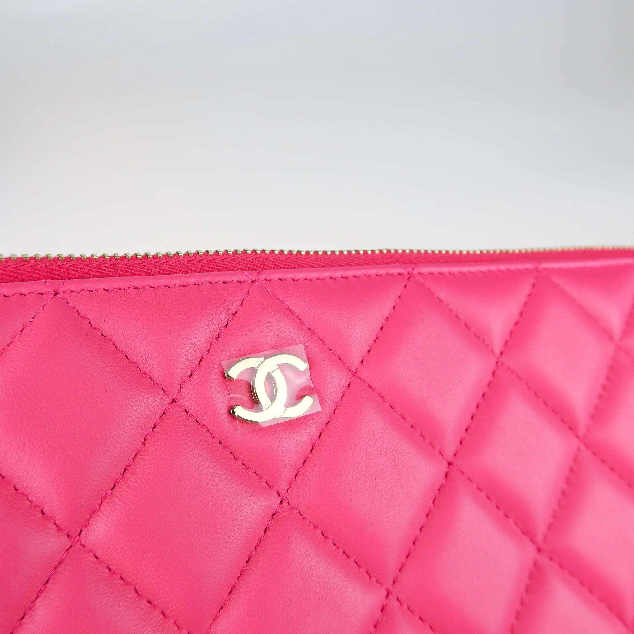 Lambskin O Case Quilted Pink Large Zip Pouch - Image 12