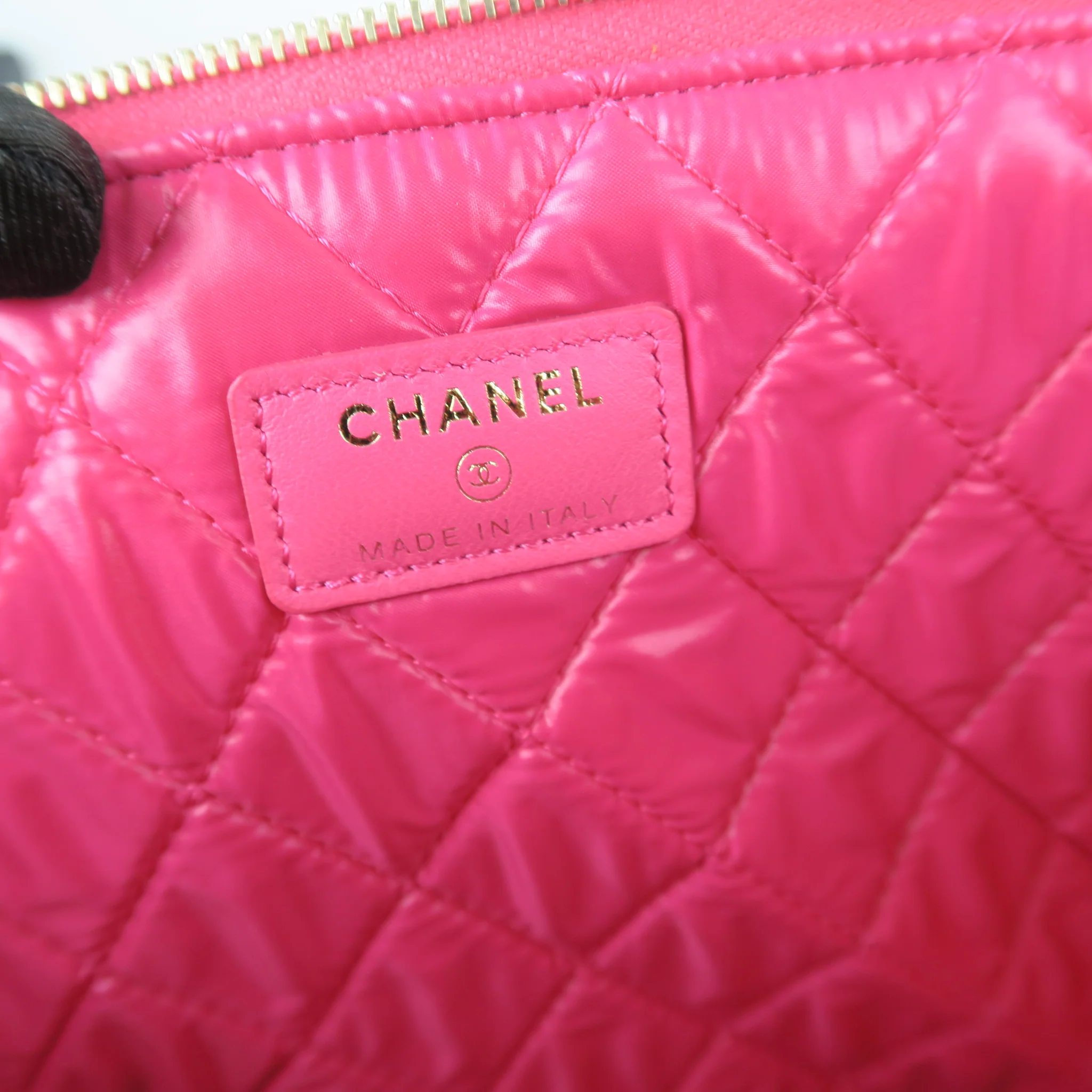 Lambskin O Case Quilted Pink Large Zip Pouch - Image 17