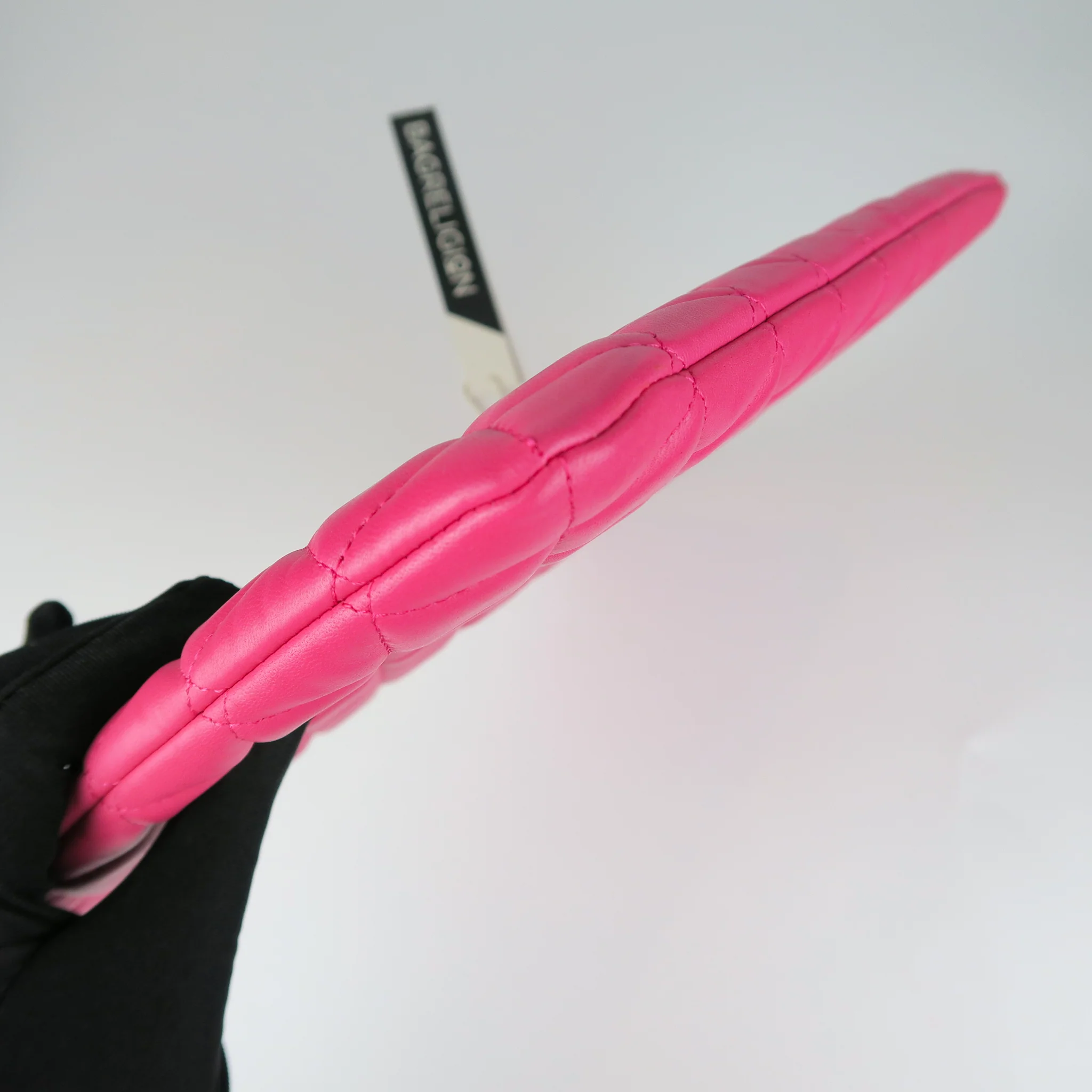 Lambskin O Case Quilted Pink Large Zip Pouch - Image 7