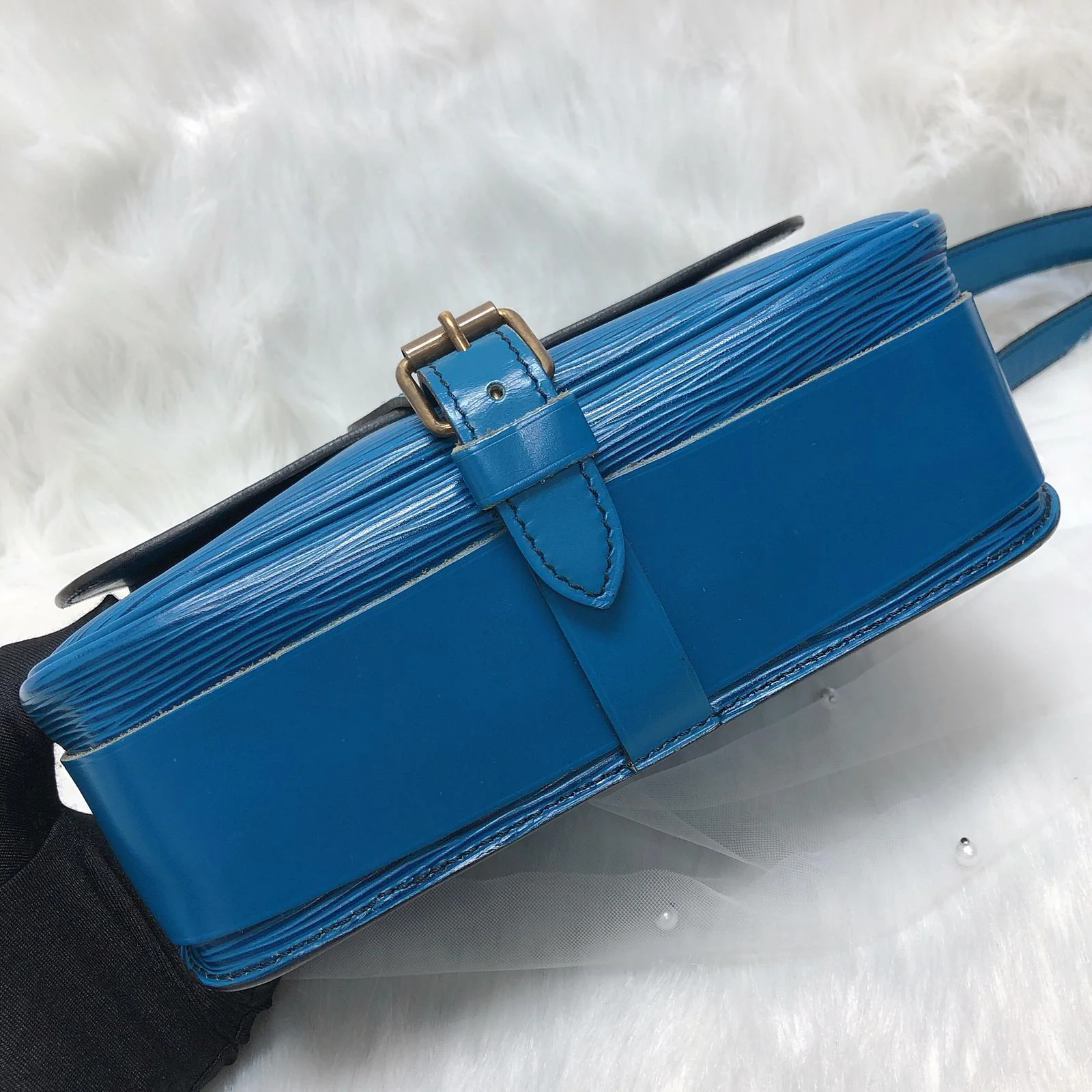 Toledo Blue Epi Cartouchière MM Crossbody - Image 10