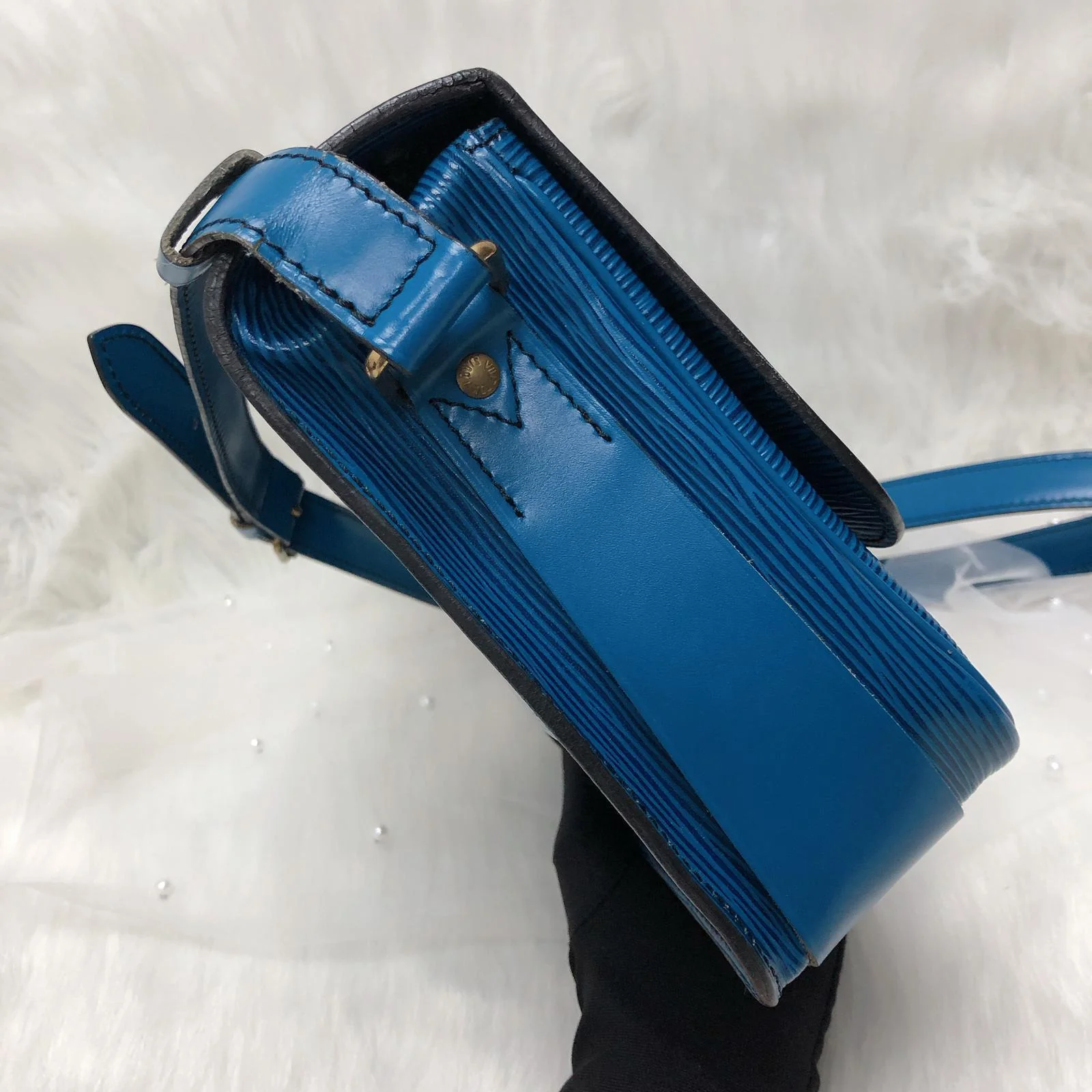 Toledo Blue Epi Cartouchière MM Crossbody - Image 12
