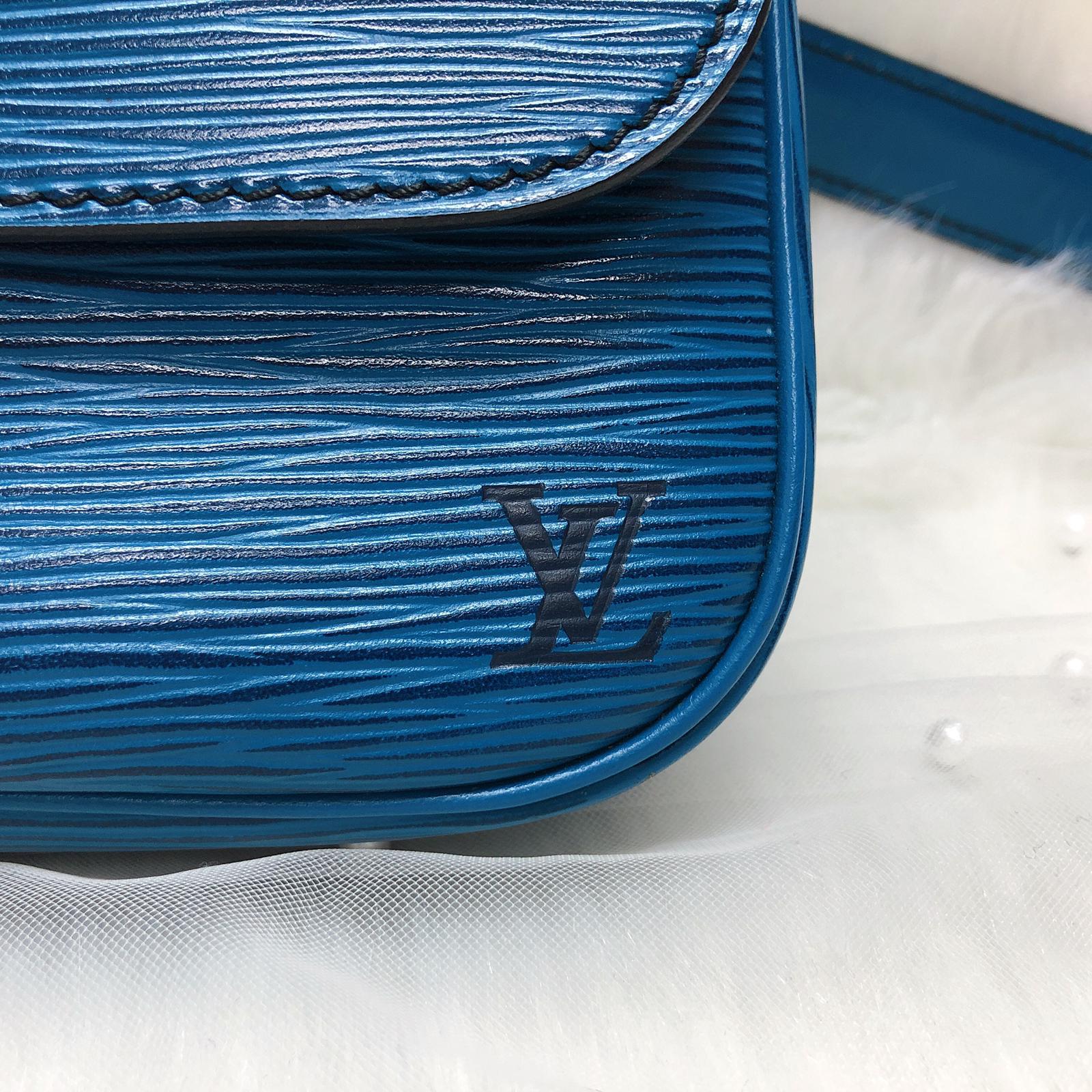 Toledo Blue Epi Cartouchière MM Crossbody - Image 7