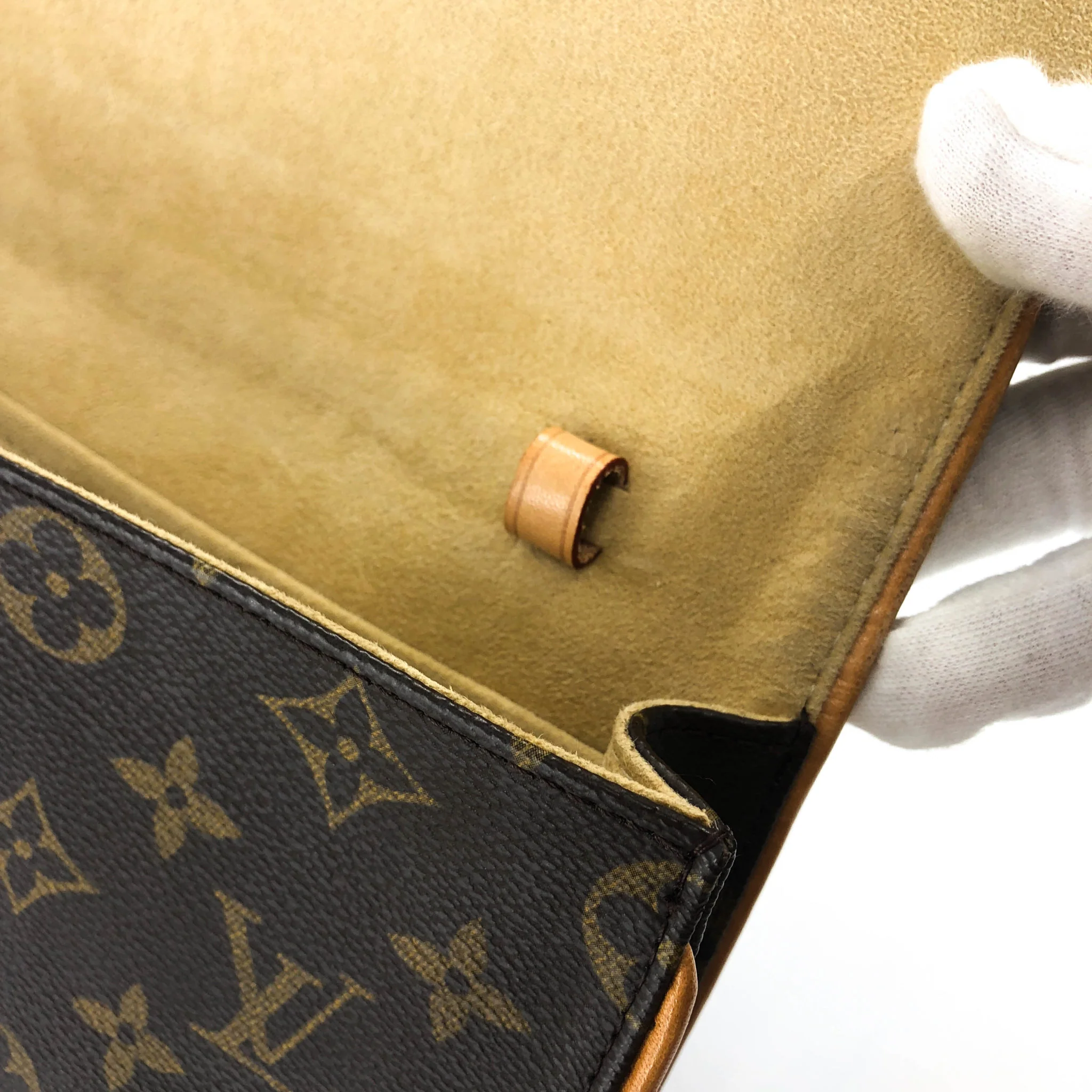 Twin Pochette GM Crossbody Bag - Image 3