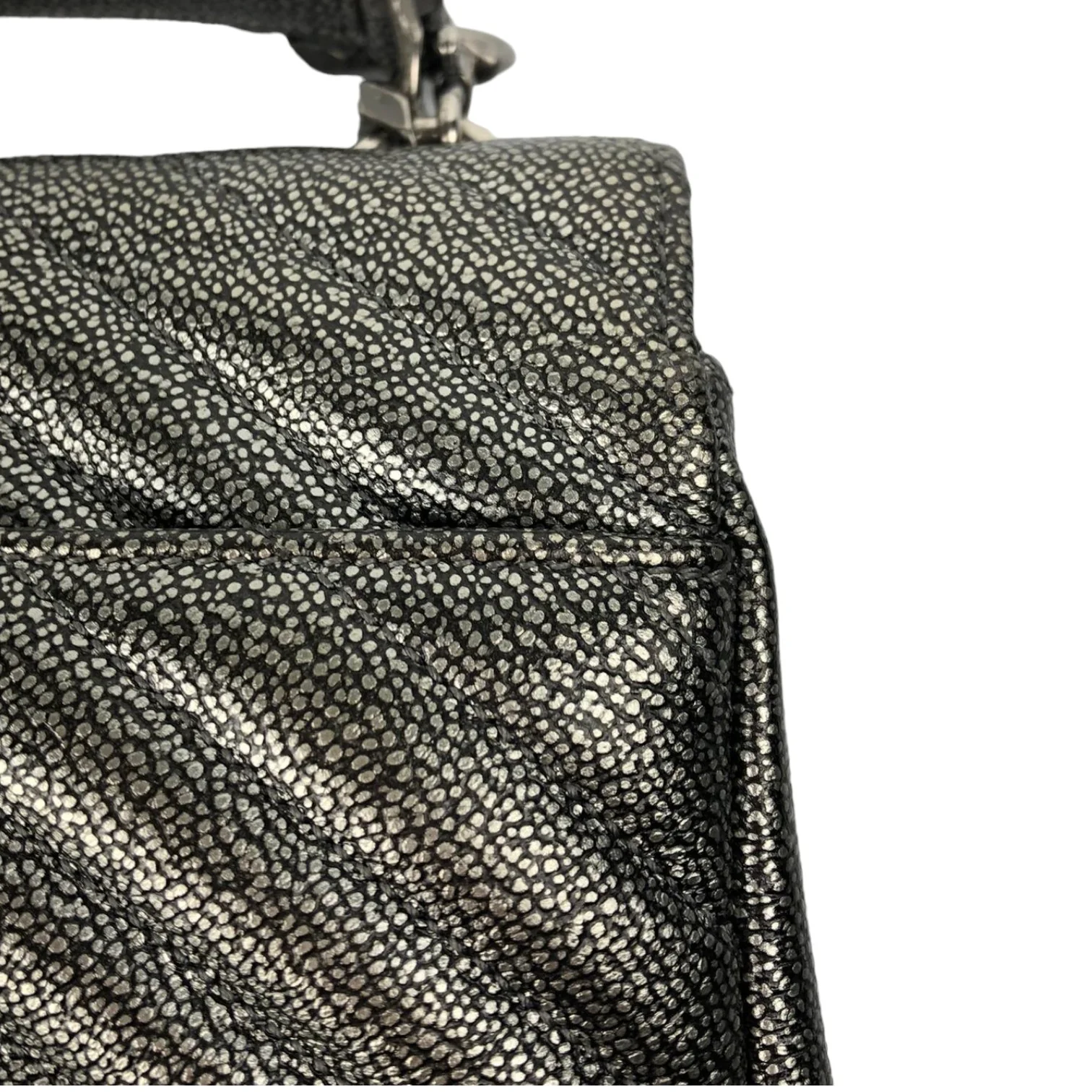 College Bag Medium Metallic Grain De Poudre Gunmetal RHW - Image 14