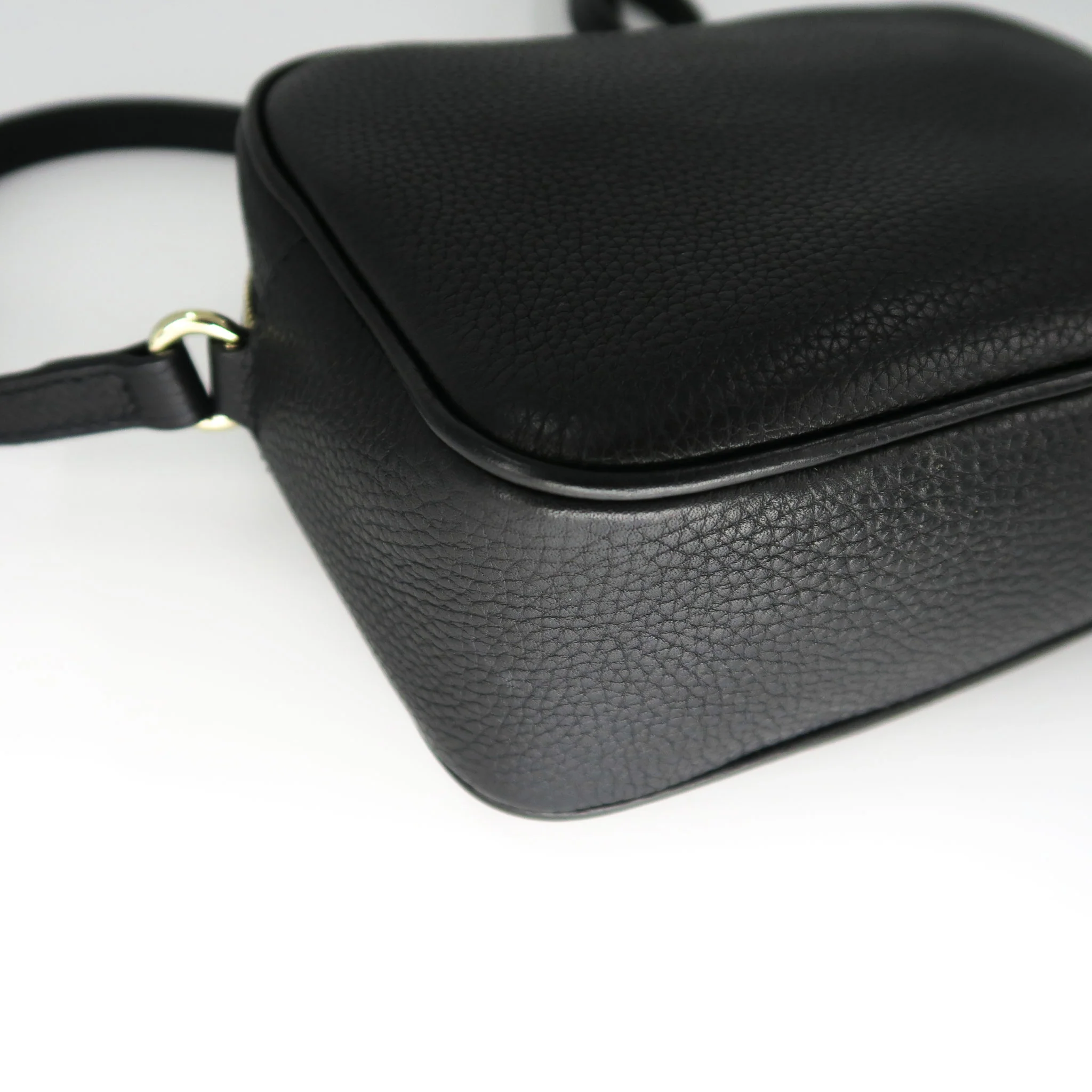 Soho small leather disco bag in black - Image 8