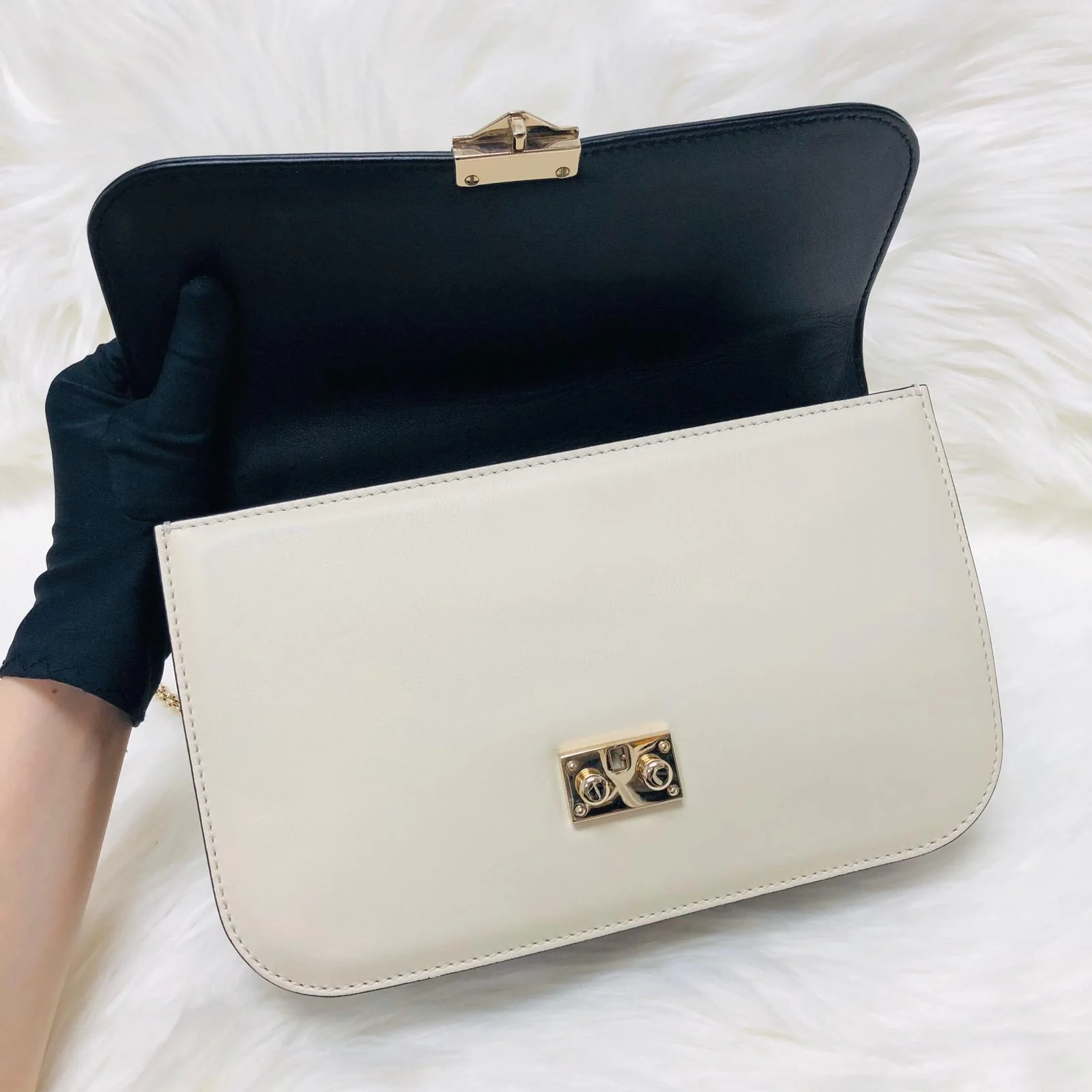 Rockstud Glam Lock Medium Leather Flap Bag in Tri Color - Image 7