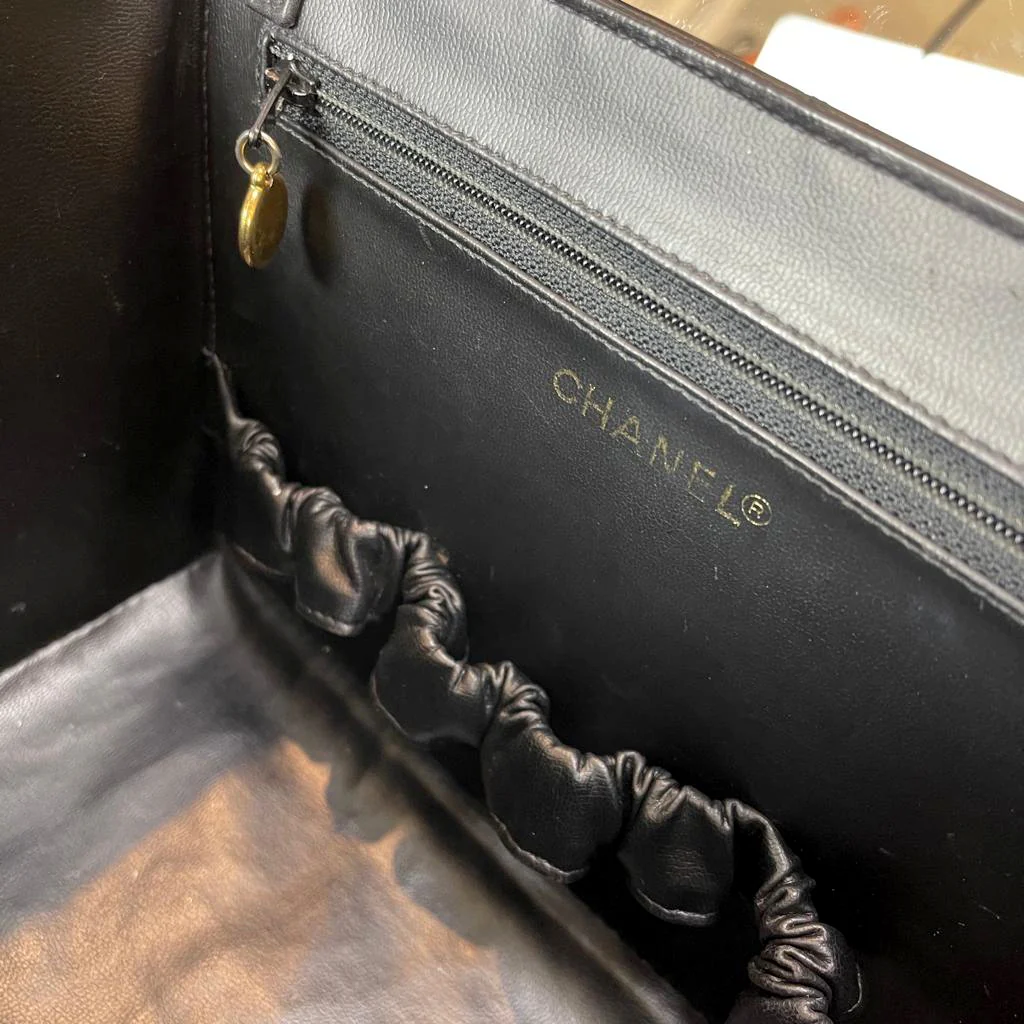 Vintage Quilted Leather Vanity Cosmetic Case Black - Image 24