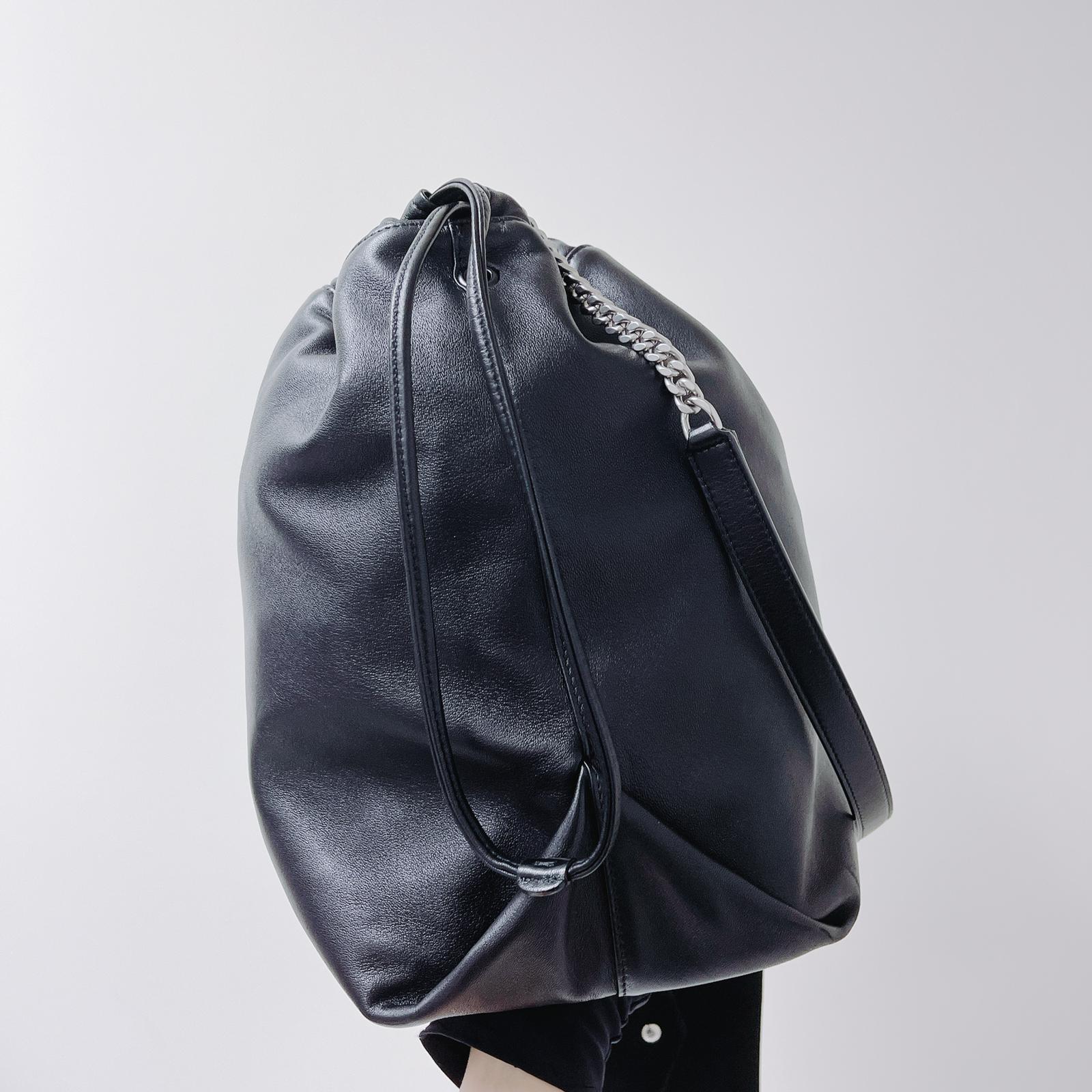 Teddy Bucket Bag Black - Image 14