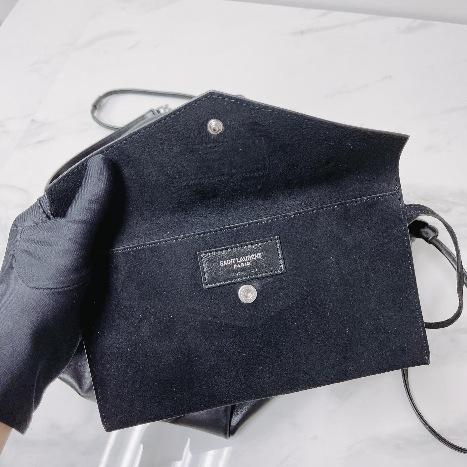 Teddy Bucket Bag Black - Image 23