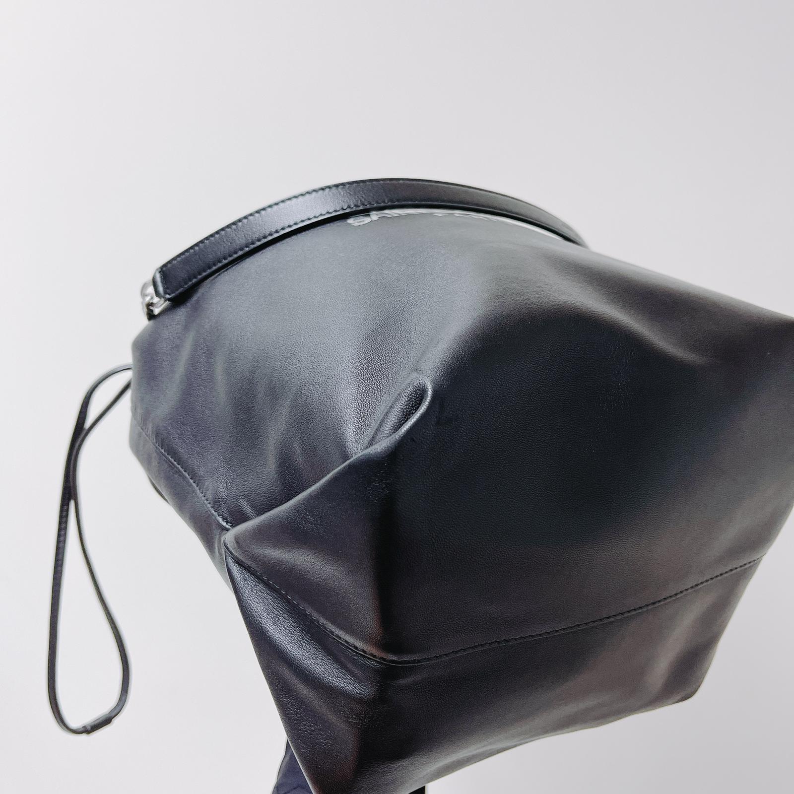 Teddy Bucket Bag Black - Image 9
