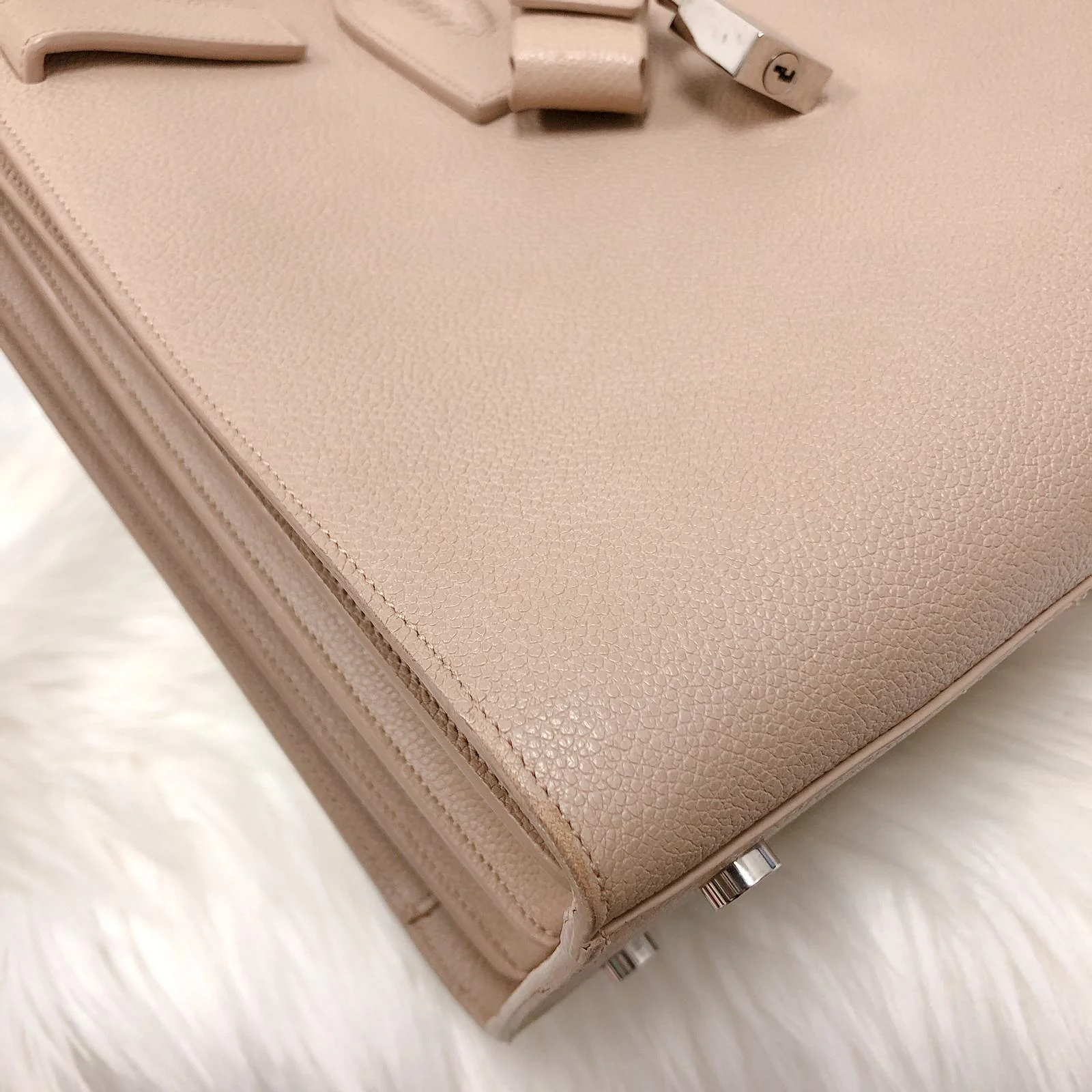 Classic Small Sac De Jour in Beige Grained Leather - Image 7