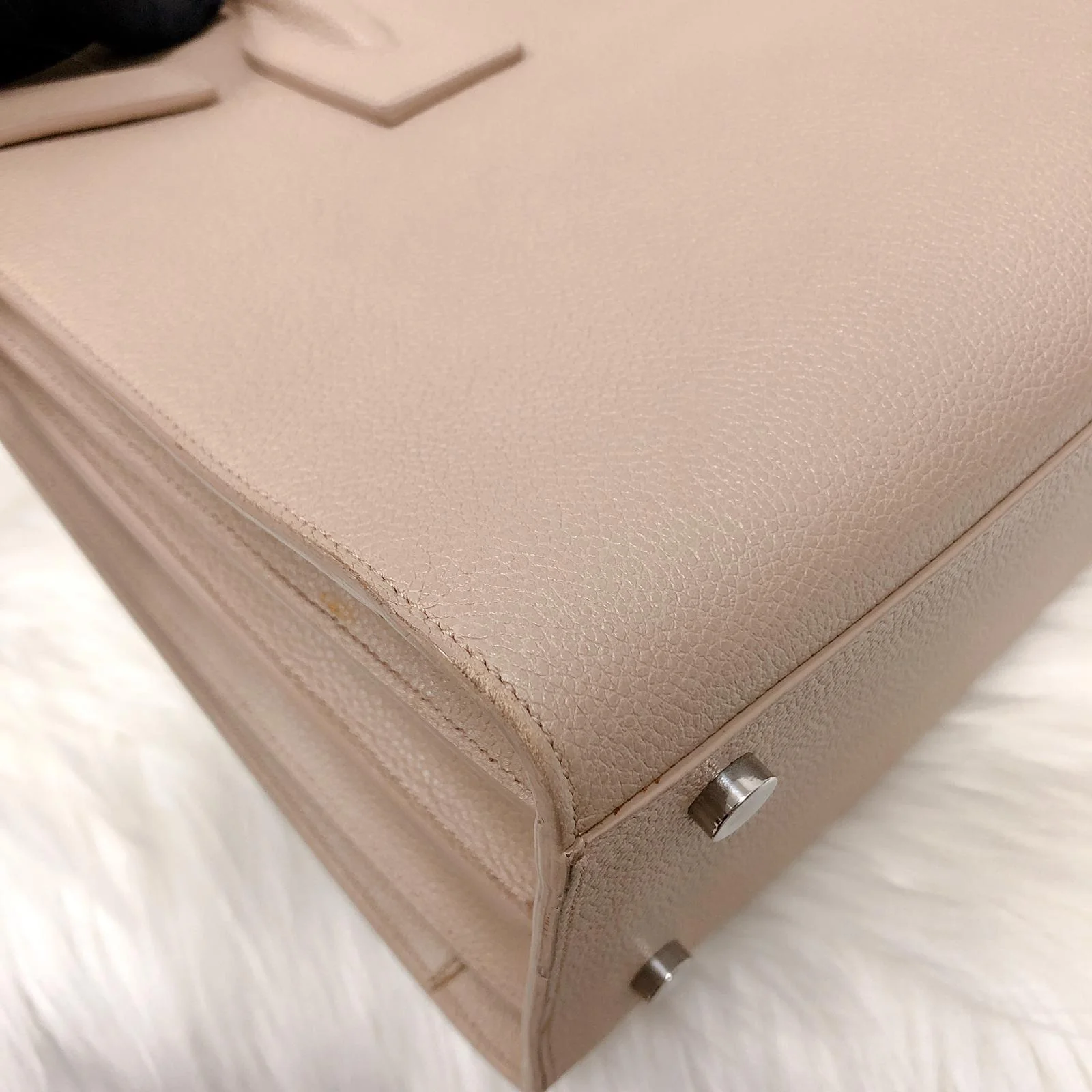 Classic Small Sac De Jour in Beige Grained Leather - Image 9