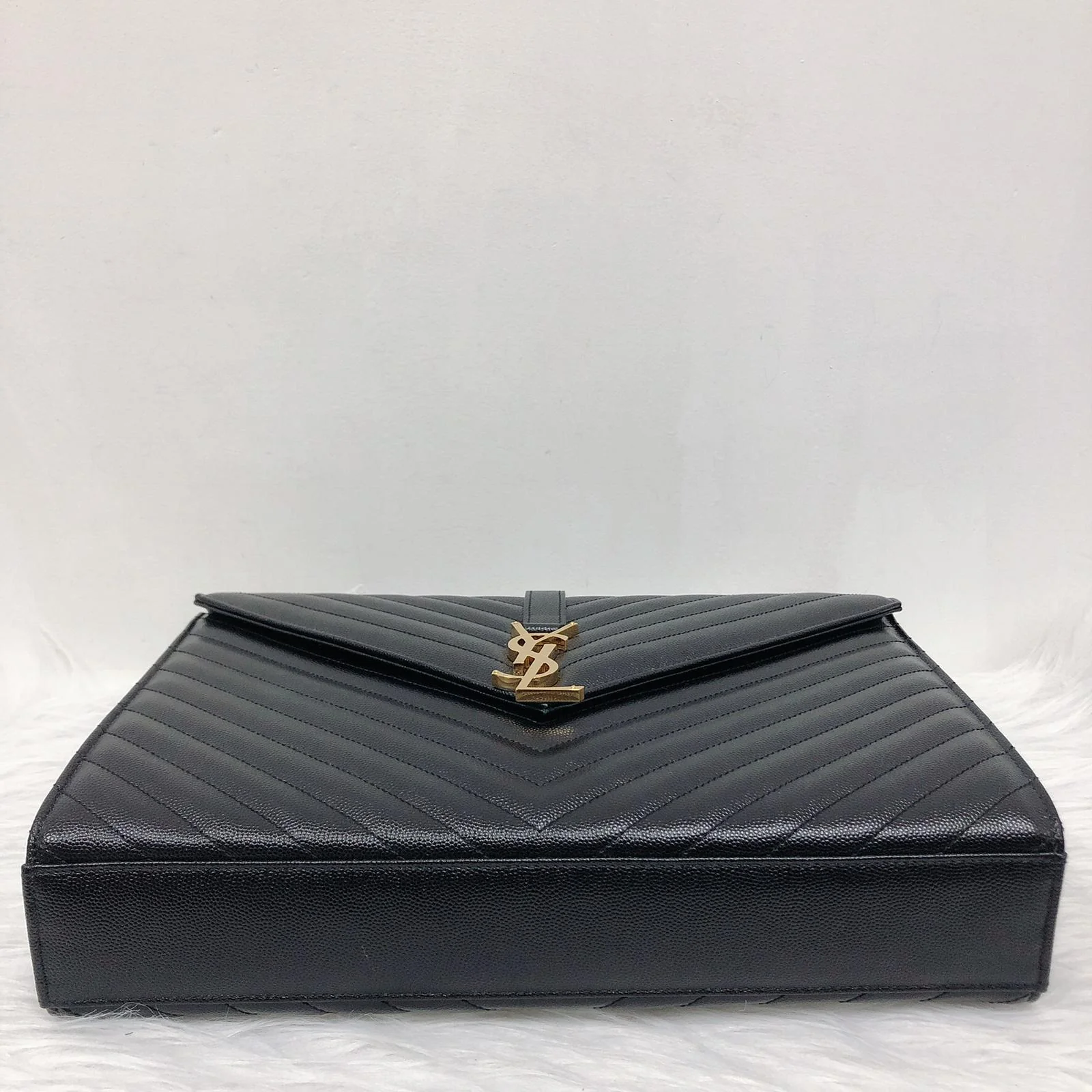Grain de Poudre Textured Matelasse Large Envelope WOC in Black - Image 3