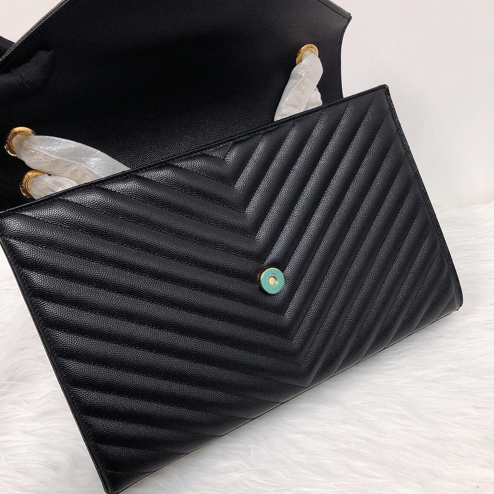 Grain de Poudre Textured Matelasse Large Envelope WOC in Black - Image 4